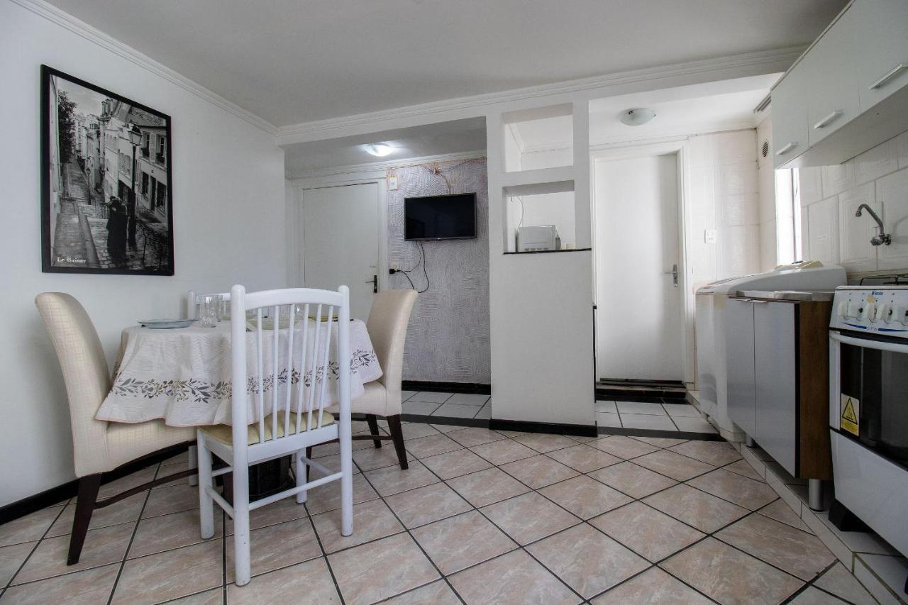Ferienwohnung Clr81 - Calcadao, 1 Dorm Climatizado, Garagem Balneário Camboriú Exterior foto