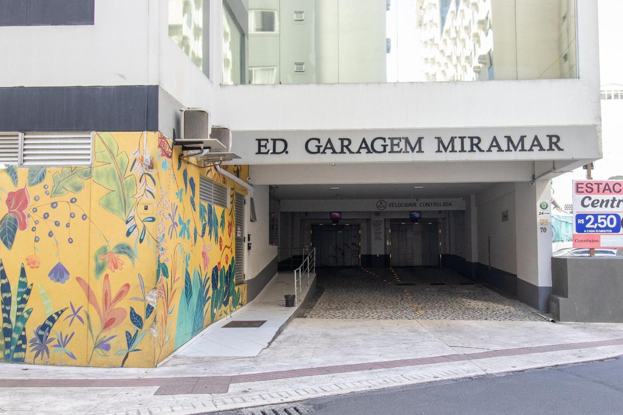 Ferienwohnung Clr81 - Calcadao, 1 Dorm Climatizado, Garagem Balneário Camboriú Exterior foto